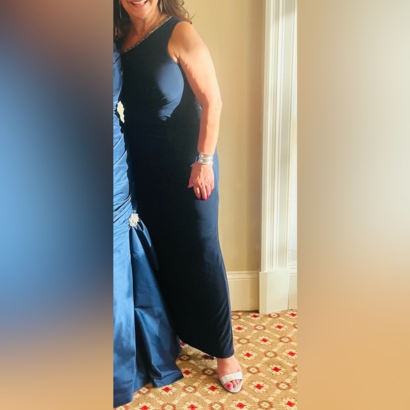 Adrianna Papell One Shoulder Jersey Gown side slit and rouchinh - Picture 6 of 6